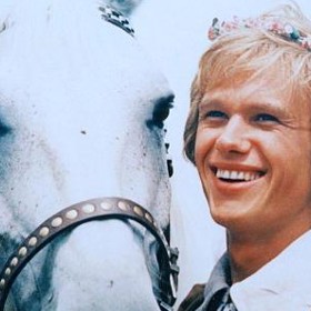 Jiří Korn během natáčení jedné scény zlomil Valerii Kaplanové dvě žebra.