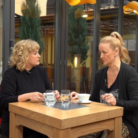 Tentokrát přijala pozvání do talk show herečka a zpěvačka Linda Finková. 
