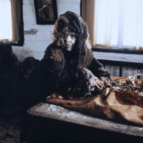 Nesmrtelná teta: Jiřina Bohdalová jako Závist.
