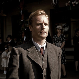 Skutečný Habermann zemřel rukou opilého holiče Pazoura, který neunesl prohru v kartách.