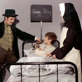 Alan Marshall, autor knižní předlohy, byl z filmu nadšený. Dokonce osobně navštívil Československo.