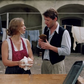 Seriál je zasazen do roku 1929.