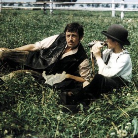 Režisér Karel Kachyňa si zanedlouho po natáčení koupil chalupu v obci Nové Dvory, kde film vznikal.