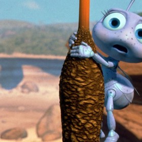 Flik se v raných verzích scénáře jmenoval Red a byl členem cirkusu.