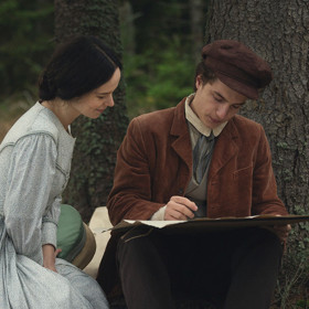 „Můj vztah k Boženě Němcové se velmi prohloubil. Poslední půlrok před natáčením jsem četla jenom její knihy.“
