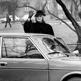 Kromě Jany Švandové se ve filmu objevily i Marie Rosůlková, Petra Janů a Jiřina Jirásková.