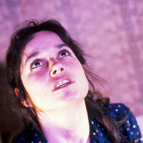 Temné síly trýznily ženu a její rodinu i v dalším domě. Zda ji někdy přestaly pronásledovat, není známo. Ví se jen to, že zemřela v roce 1999 na srdeční selhání.