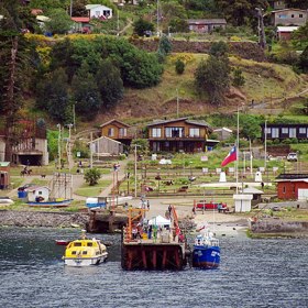 Dnes už by si na Robinsonově ostrově ani Alexander Selkirk nepřipadal sám.