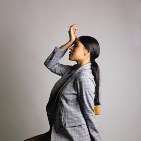 Oversized saka vám protáhnou siluetu, navíc působí velmi žensky.