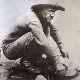 Za štěstím přicházeli mladí i staří...