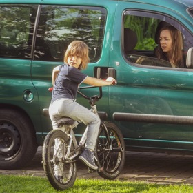 Lidé si nesou svá tajemství i nenaplněné touhy, jež v kritických situacích vyplavou na povrch.