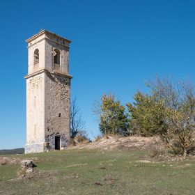 Ta spustila řadu paranormálních jevů. Třeba ve věži kostela lidé již mnohokrát zaslechli zpěv.