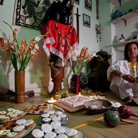 ...ale také bohatou hostinou.