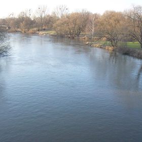 Kosti svých obětí házel do řeky Leine.