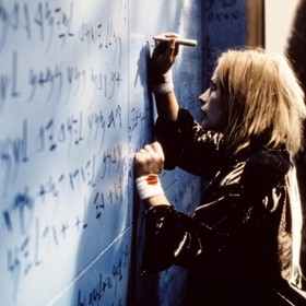 Alternativní název filmu zněl Svatá Františka z Pittsburghu.