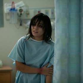 Robert Hansen se zaměřoval na prostitutky, které vylákal k sobě, pak je znásilnil a pustil je „na svobodu“ v lese.
