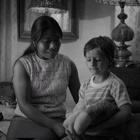 Yalitza Aparicio se stala první domorodou jihoamerickou herečkou nominovanou na Oscara. Její rodiče pocházejí z kmenů Mixtec a Trique.