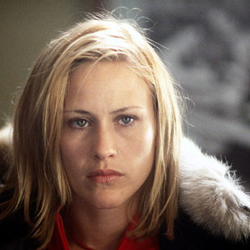 Jméno hlavní hrdinky Frankie (Frances) odkazuje na svatého Františka z Assisi, který byl prvním člověkem, u něhož se objevila stigmata.