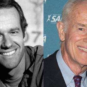 Mike Farrell alias B. J. viditelně zestárl, ale úsměv má pořád okouzlující. Kromě herectví se věnuje i veřejnému životu a politice.