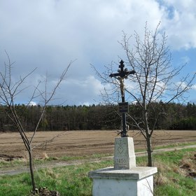 Kolem roku 2000 zde mělo údajně také havarovat UFO. Oblast byla na celý rok uzavřena. Místní hasiči jsou však přesvědčeni o tom, že zvláštní sežehnutí kůry stromu způsobil požár suchého podrostu.
