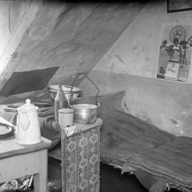 Byt Karla Haarmanna byl plný krvavých cákanců a kousků oblečení mladých mužů, na které cílil.
