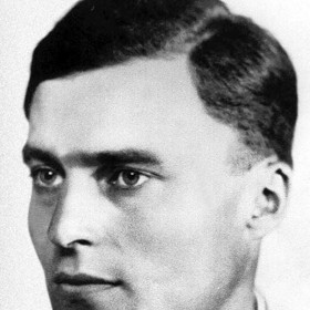 Ke konci války, 20. července 1944, se pokusil Hitlera sprovodit ze světa Claus von Stauffenberg.