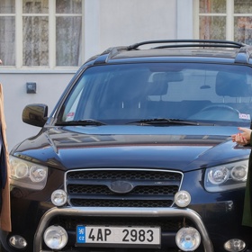 V cizích očích může taková situace vypadat podezřele. Co si z toho vyvodí drbna Pumrová? 