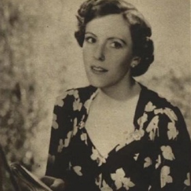 Jarmila Novotná neměla jednoduchý život, a přesto se dostala na vrchol operního světa jak v Evropě, tak v Americe, kde po čtyřicítce začínala znovu. Když se po válce vrátila do vlasti, přišli komunisté, zkonfiskovali rodový zámek, a rodina tak musela znovu emigrovat.