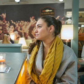 Jana je zamilovaná do Saši, ale on se k jejich vztahu zatím nechce přiznat. Jak se bude situace vyvíjet, když se blíží Valentýn?