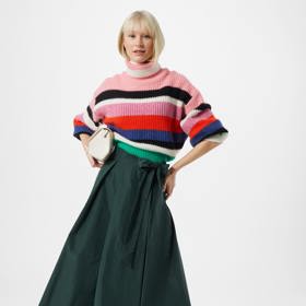 Midi sukně nejsou jen doménou léta, noste je po celý rok
