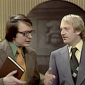 Miloslav Šimek pracoval vždy ve dvojici s kolegou. Vystřídal jich několik, ale v paměti zůstává Jiří Grossmann, s nímž sdílel těžký osud na konci života.