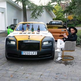 Sasha Sobhani je jedním z nejvlivnějších influencerů v Íránu. Když jsou kvůli koronaviru restaurace zavřené, píše...