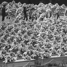 Letiště Los Rodeos bylo poseto stovkami rakví s pozůstatky cestujících, pro které se stalo datum 27. března 1977 osudným.