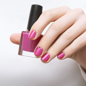 Tmavší odstín růžové vypovídá o hravosti, odvážnosti a eleganci.