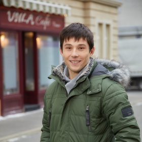 Jiří Prskavec není první sportovní návštěvou v Ulici. V roce 2009 do ní zavítal fotbalista Vladimír Šmicer.