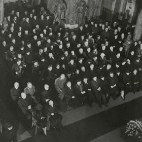 Pohřbu Jana Masaryka se zúčastnily tehdejší špičky politického i společenského života.