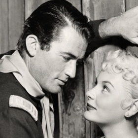 V mládí si herec zkusil, jaké je to být bez peněz a bez velkých nadějí. Pomohla mu až známost s mladou Gretou Kukkonenovou, s níž měl nakonec tři syny.