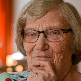 Seniory také trápí strach z nakažení covidem-19 a smrti. V okolí jim umírají kamarádi a známí...