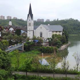 Číňané ale dokážou napodobit cokoli. I malebné pohádkové městečko.