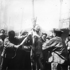 Posledním popraveným byl Fou Tchou-Li. Zavraždil svého pána, mongolského prince. Ling-čch' bylo na něm vykonáno před zraky veřejnosti 10. dubna 1905.