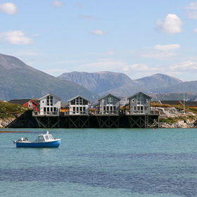 Svůj způsob života chtěli obyvatelé vesničky zlegalizovat, proto sepsali petici, kterou předali svému poslanci.