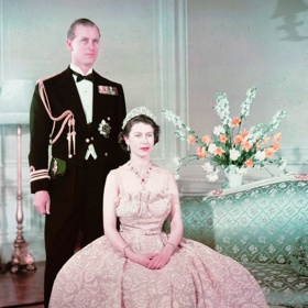 Královna Alžběta II. a princ Philip tvořili krásný pár 74 let.