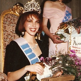 Nicol Lenertová při své účasti v soutěži Miss. V severních Čechách zvítězila a probojovala se do celorepublikového finále.