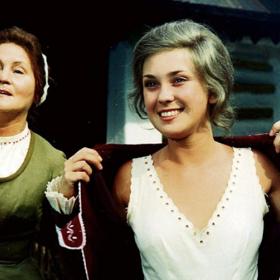 Šestadvacetiletá Naďa Konvalinková v pohádce Honza málem králem.