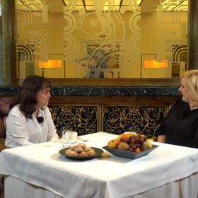 Ta se rozpovídala o svém životě se starším režisérem Karlem Kachyňou.