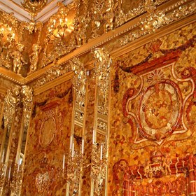 Práce na nové Jantarové komnatě začaly v Kateřinském paláci v roce 1976.