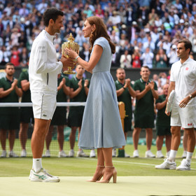 Tajemství pohodlné chůze Kate Middleton: Díky těmto trikům vydrží celý den v jehlových podpatcích