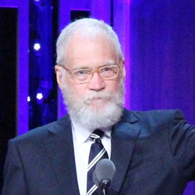 Letterman se tomu ale jenom smál. Šílenství bohužel skončilo stalkerčinou sebevraždou.
