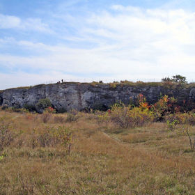 Stránskou skálu bychom našli na severu brněnské městské části Brno-Slatina. Jde o Národní přírodní památku.