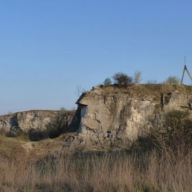 V dobách dávno minulých se zde měly provádět krvavé rituály.